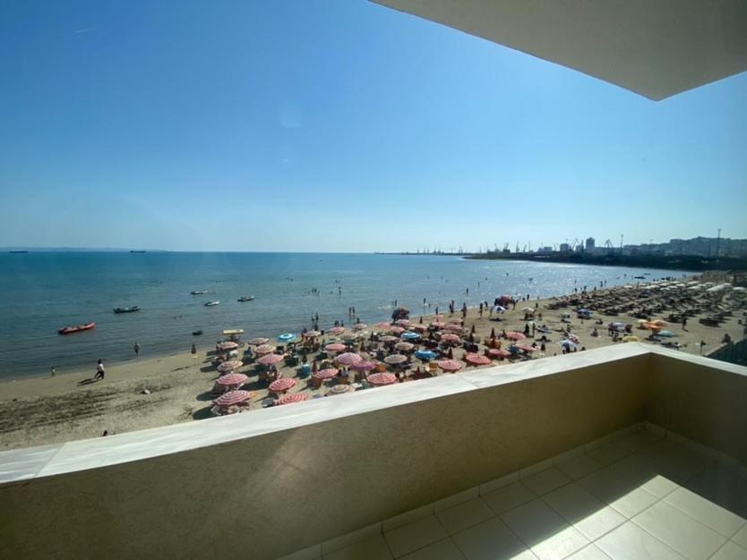 Hotel Tirona ดูร์เรส ภายนอก รูปภาพ